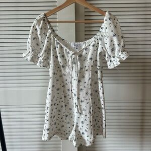 Cloud Ten White Floral Puff-Sleeve Women's Romper Small